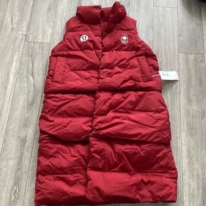 LULULEMON TEAM CANADA TRANSFORMABLE PARKA